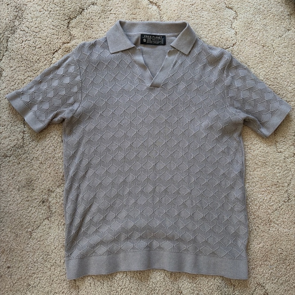 Men’s Small Free Planet Gray Textured Polo
